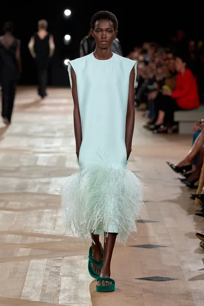 Look 9